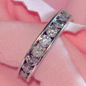 10kt white gold diamond ring